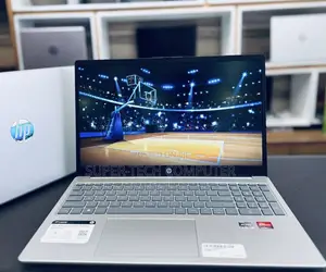 New Laptop HP Stream Notebook 8GB AMD Ryzen 5 SSD 512GB