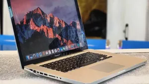 Photo - New Laptop Apple MacBook 4GB Intel Core I7 SSD 512GB