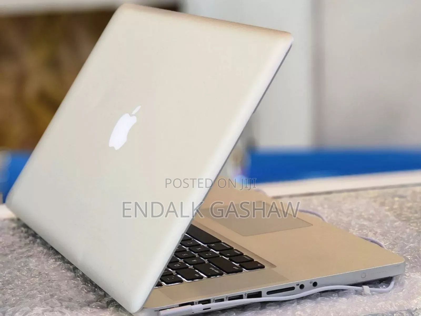 New Laptop Apple MacBook 4GB Intel Core I7 SSD 512GB