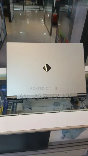 New Laptop HP Omen 17 8GB Intel Core I7 SSD 1T