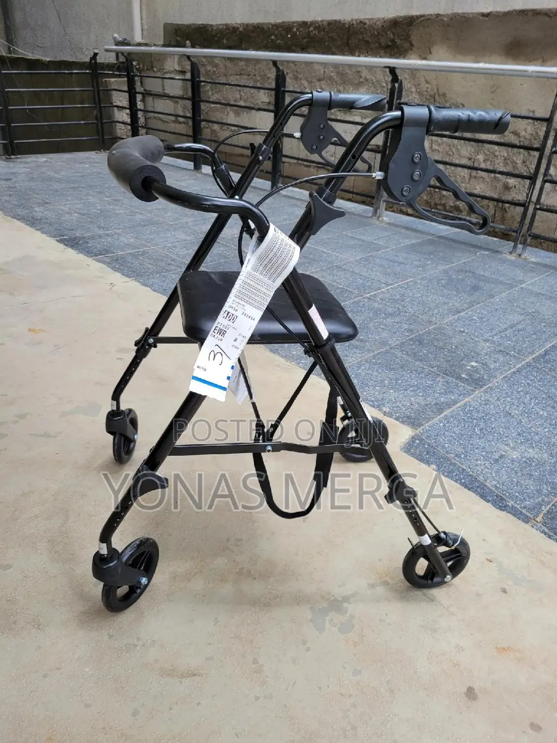 Walker孝ظwalker With Seat - Red Steel Frameط外