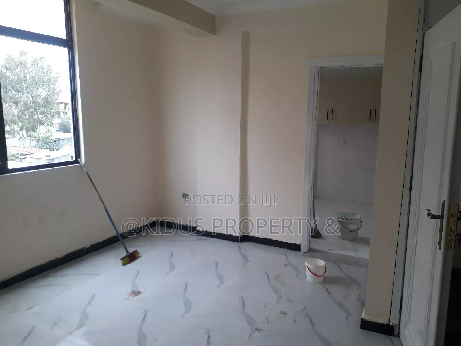 3bdrm Apartment in Around Nasswe Real, Nifas Silk-Lafto for rent