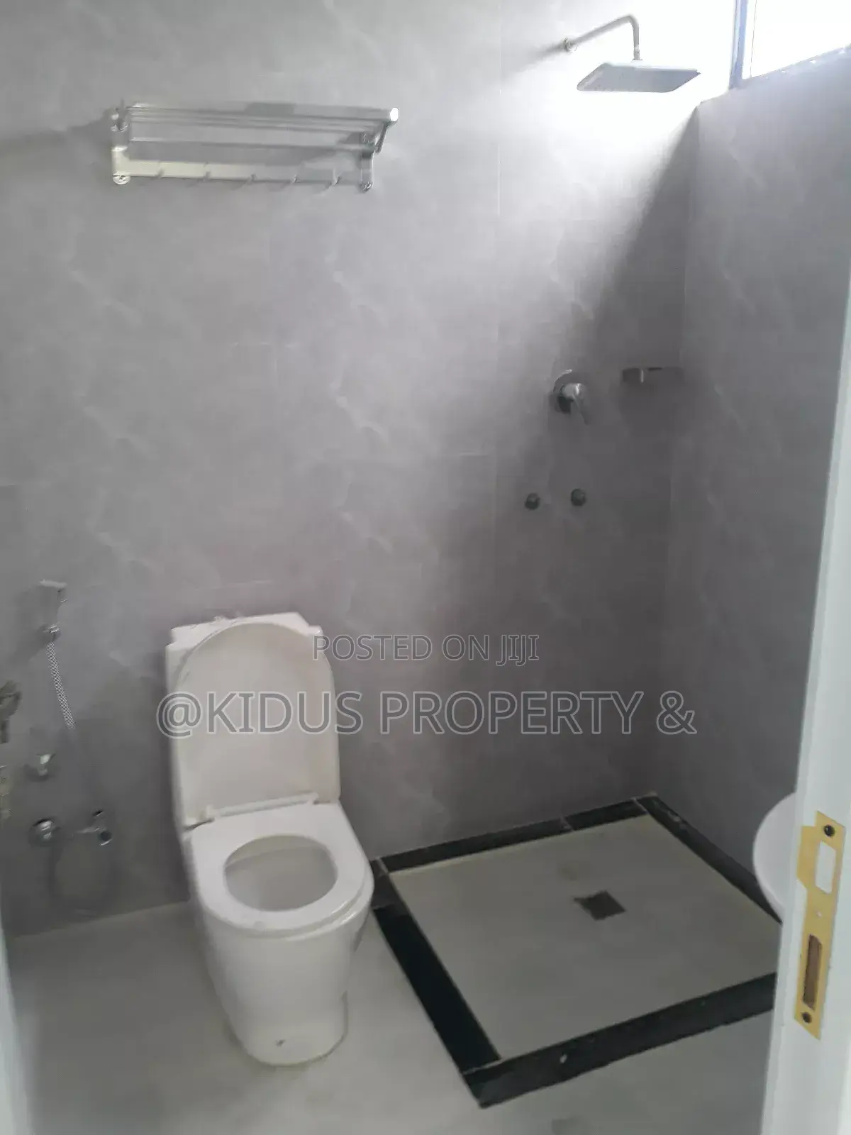 3bdrm Apartment in Around Nasswe Real, Nifas Silk-Lafto for rent