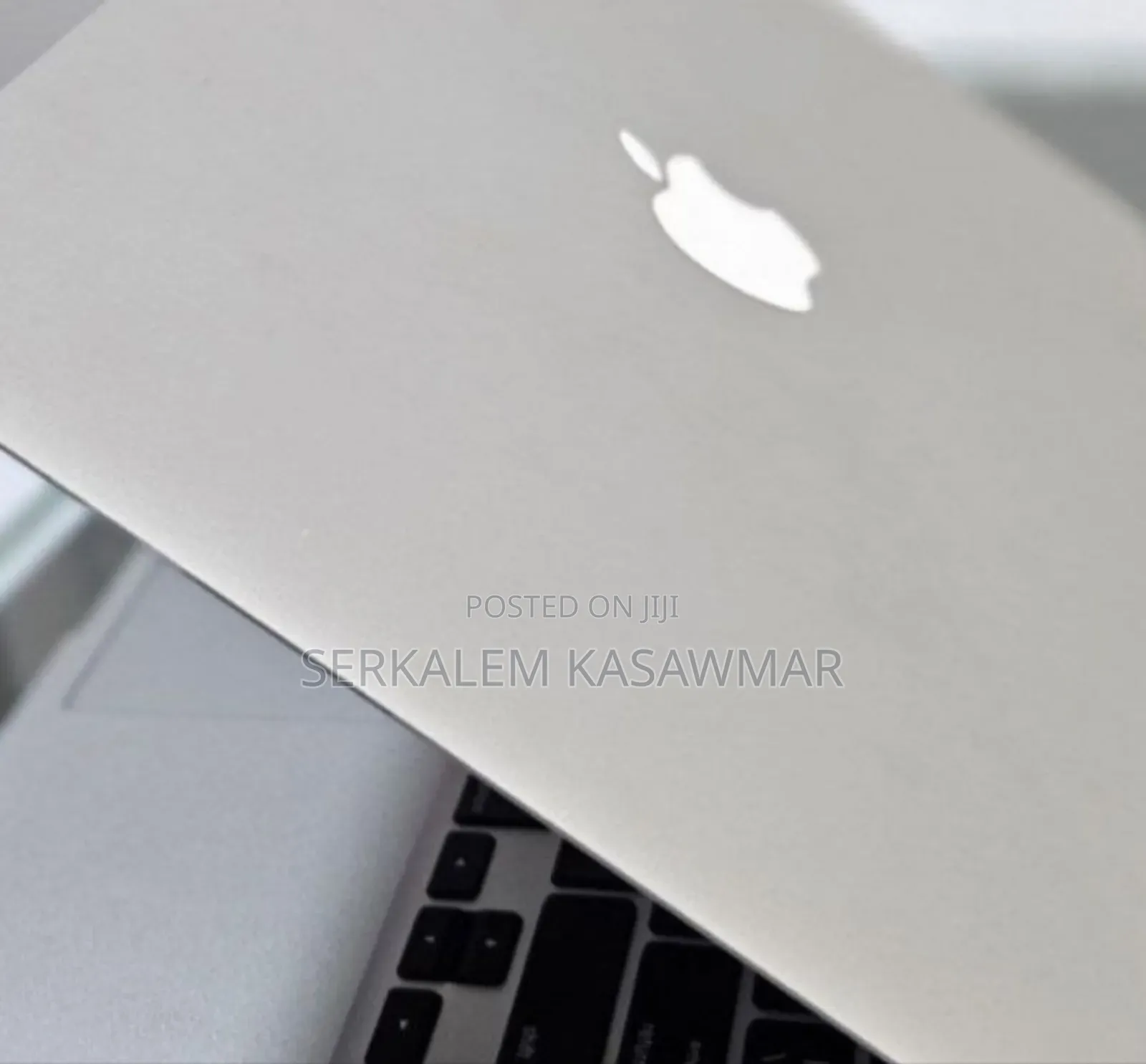 New Laptop Apple MacBook Air 2011 4GB Intel Core I5 SSD 128GB