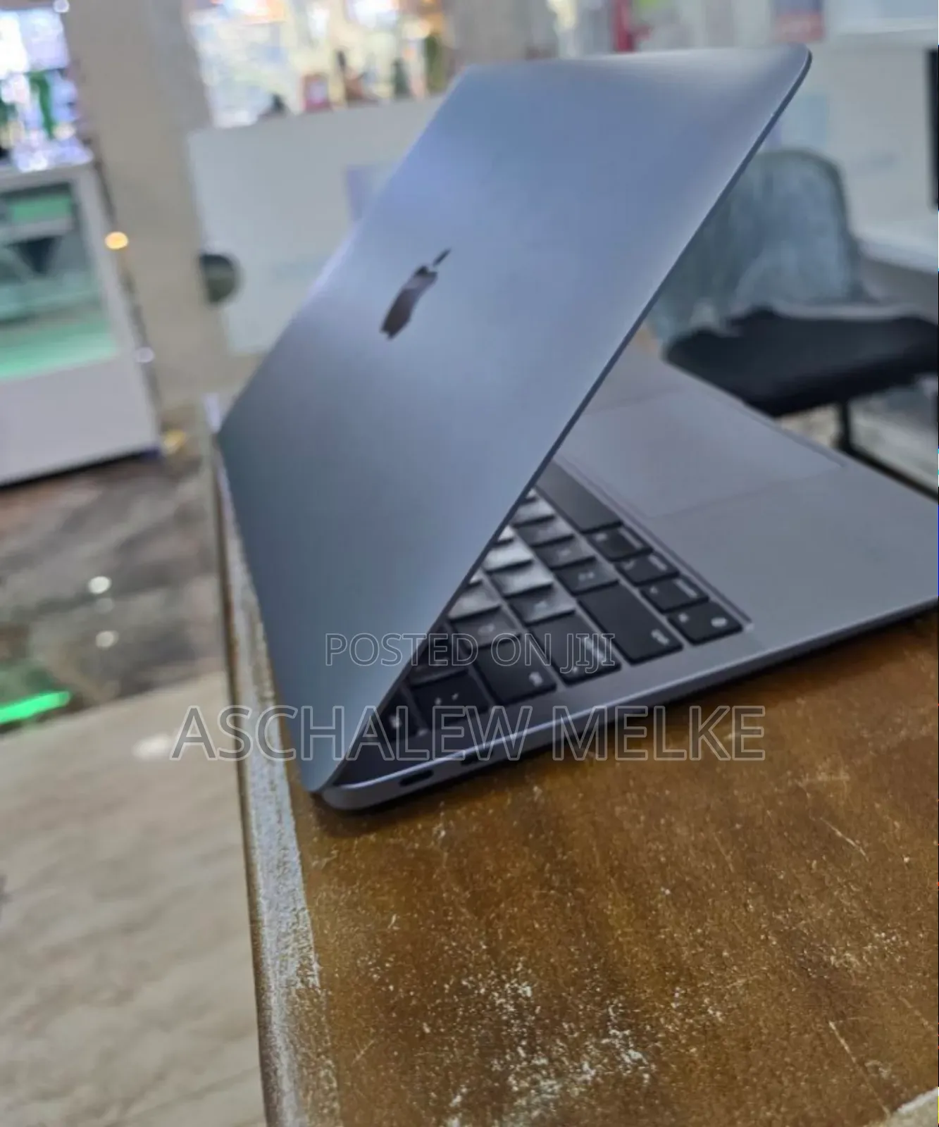 New Laptop Apple MacBook Air 2020 M1 8GB Apple M1 SSD 256GB