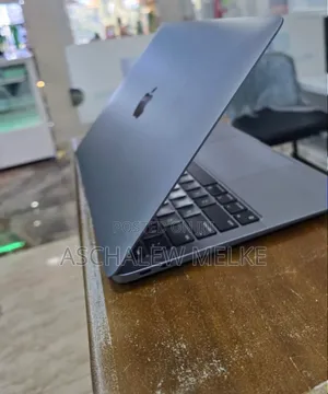 Photo - New Laptop Apple MacBook Air 2020 M1 8GB Apple M1 SSD 256GB