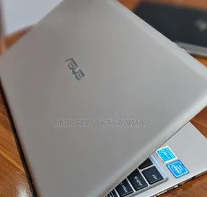 New Laptop Asus A42DE 2GB Intel Atom SSD 32GB