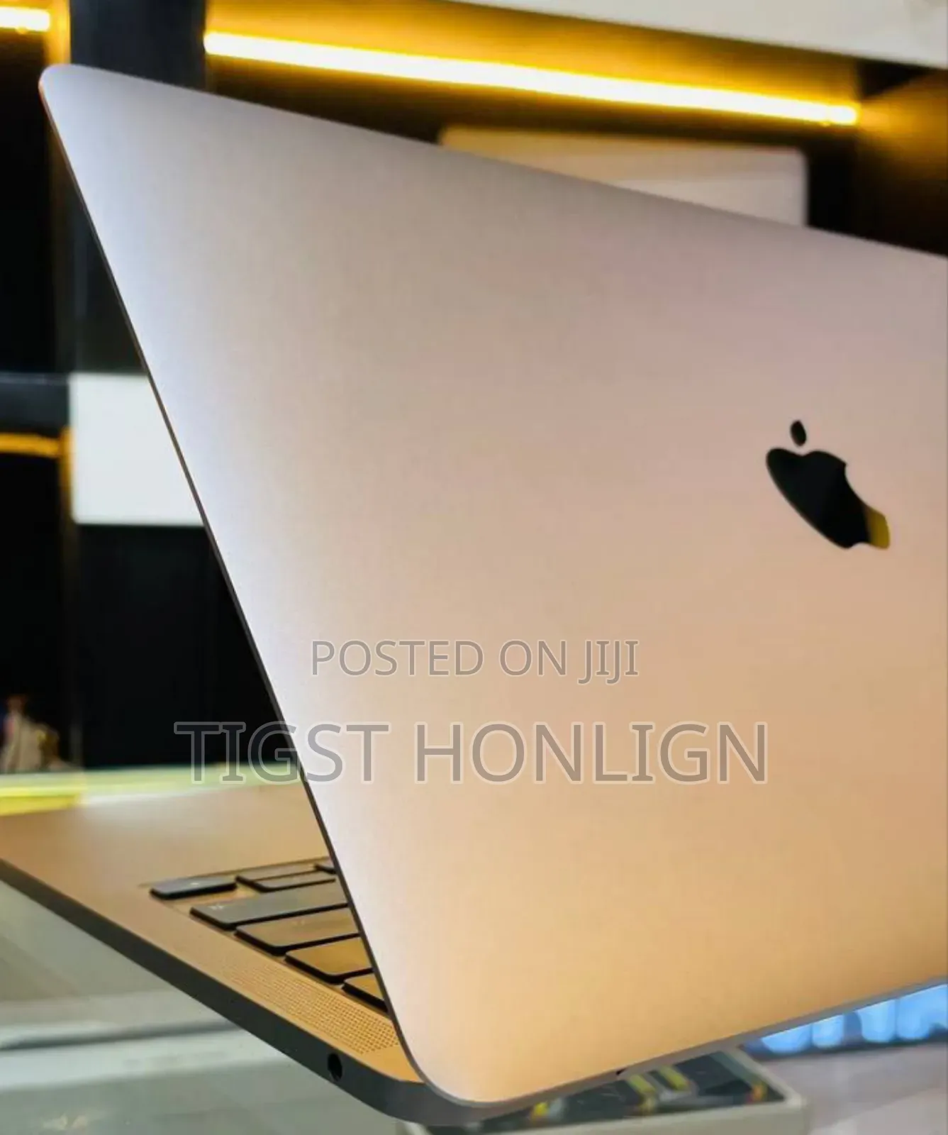 New Laptop Apple MacBook Pro M1 8GB Apple M1 SSD 256GB