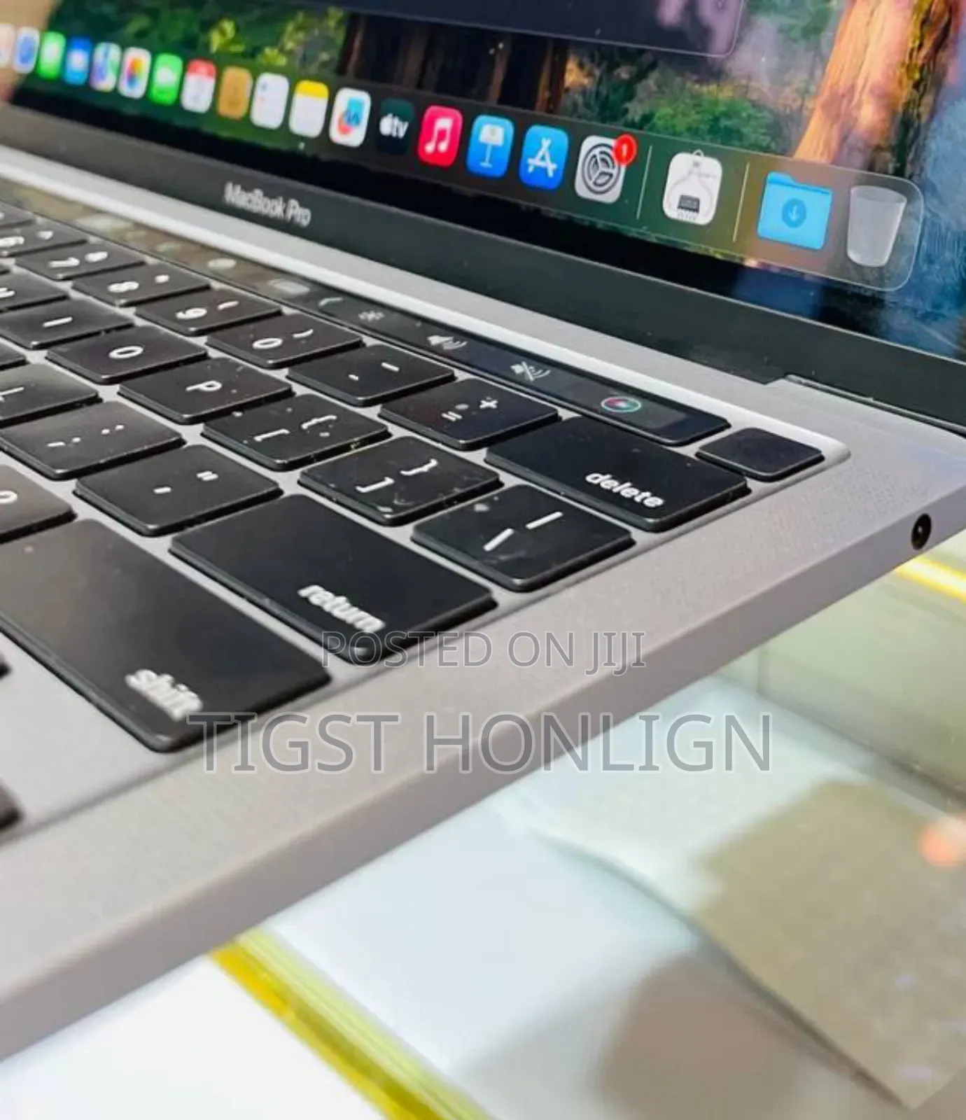 New Laptop Apple MacBook Pro M1 8GB Apple M1 SSD 256GB