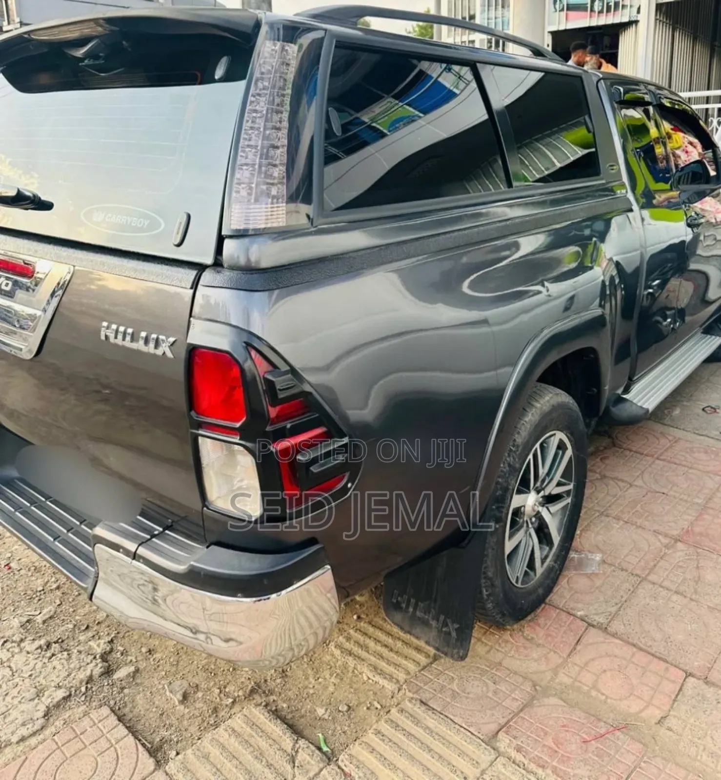 Toyota Hilux 2016 Gray