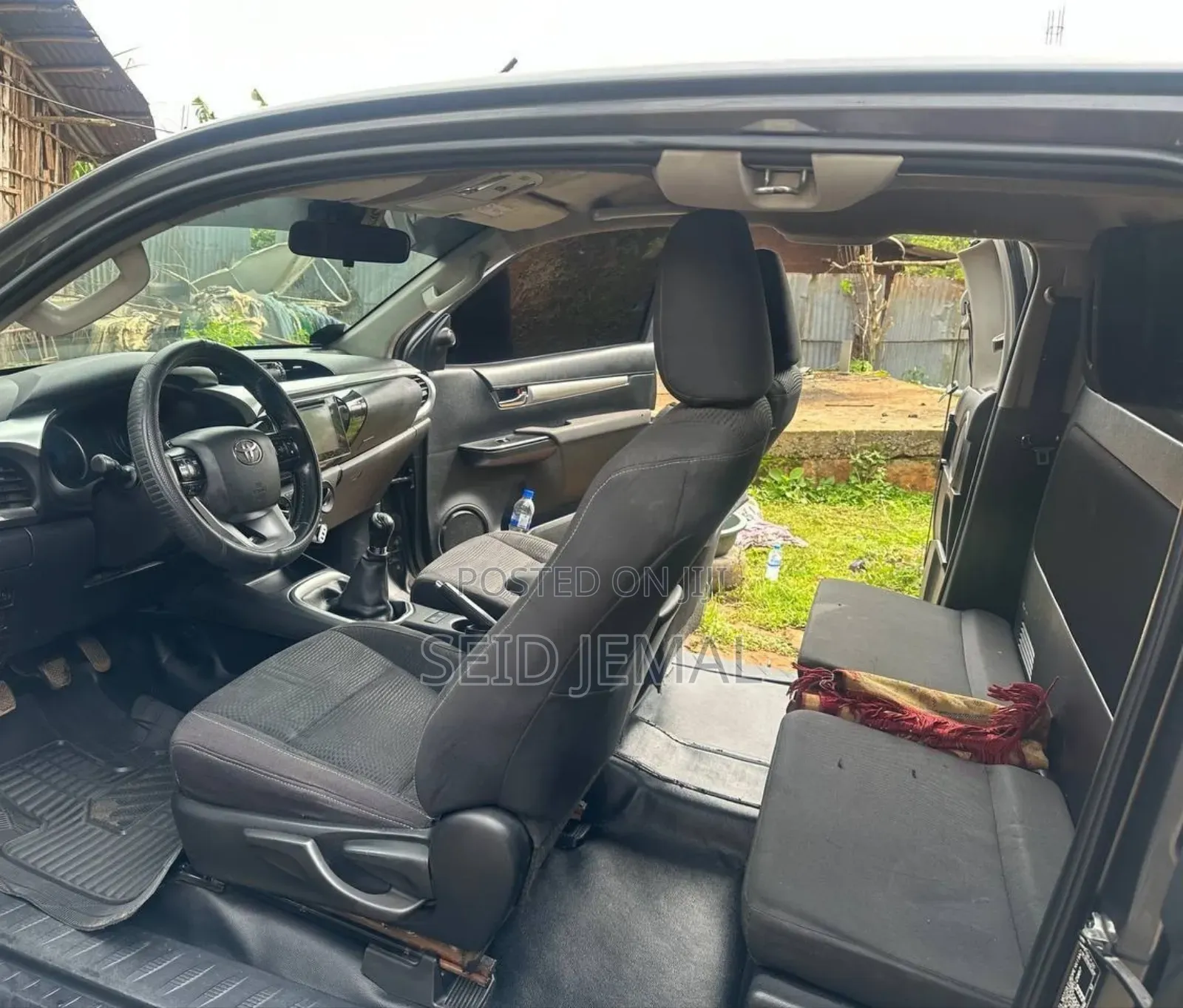 Toyota Hilux 2016 Gray