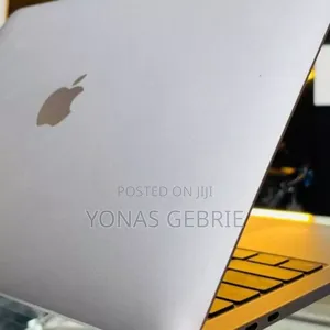 New Laptop Apple MacBook Pro M1 8GB Apple M1 SSD 256GB