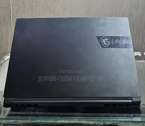 New Laptop MSI Stealth 17 Studio A13V 16GB Intel Core I7 SSD 1T