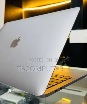 New Laptop Apple MacBook Pro M1 8GB Apple M1 SSD 256GB
