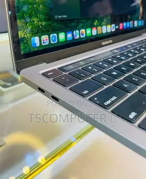 New Laptop Apple MacBook Pro M1 8GB Apple M1 SSD 256GB