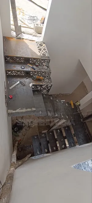 Photo - Construction