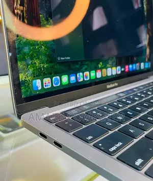 New Laptop Apple MacBook Pro M1 8GB Apple M1 SSD 256GB