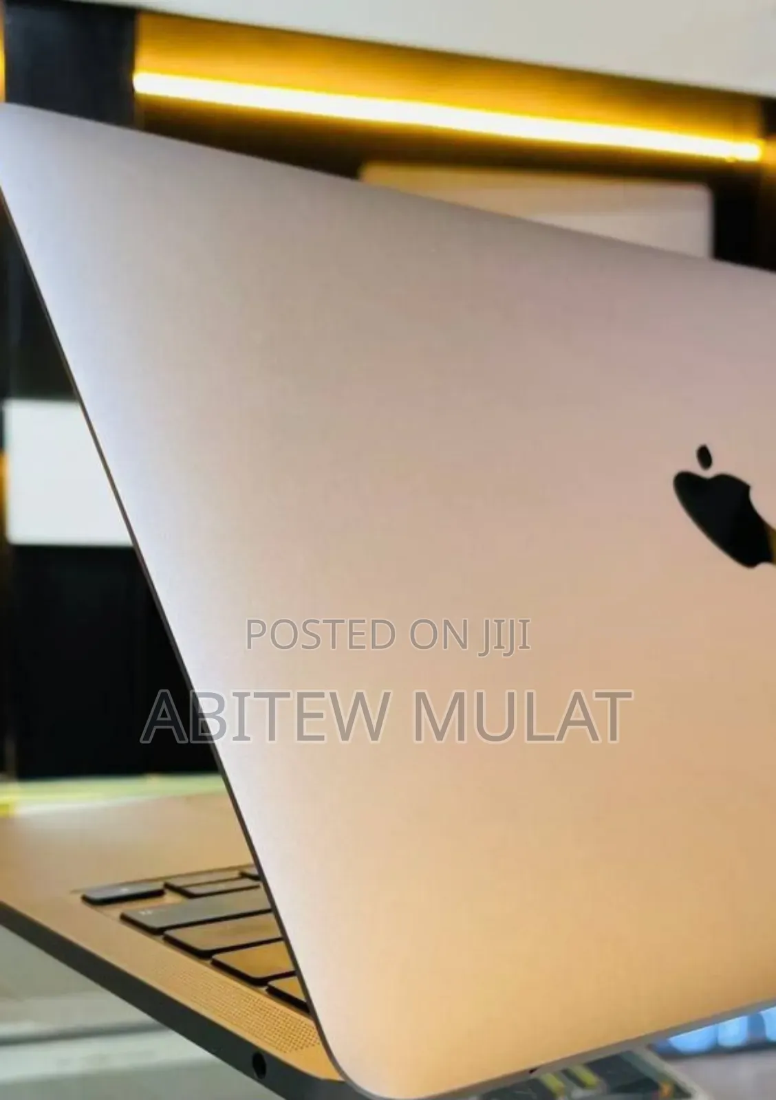 New Laptop Apple MacBook Pro M1 8GB Apple M1 SSD 256GB