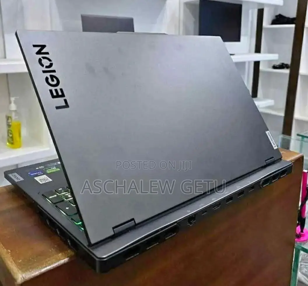 New Laptop Lenovo Legion 5 16GB AMD Ryzen 7 SSD 512GB
