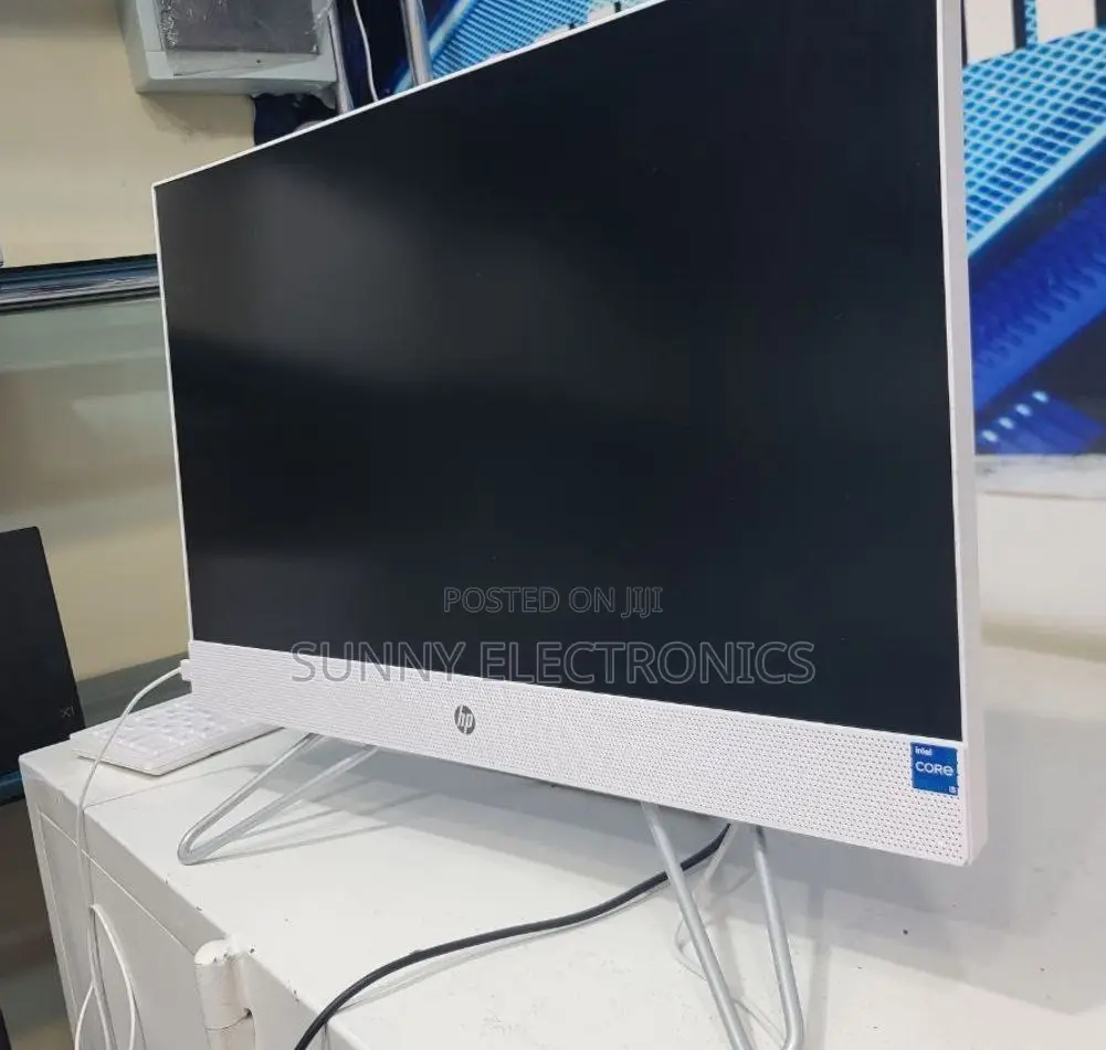 New HP 200 G4 22 All-in-One 8GB Intel Core I5 SSD 512GB
