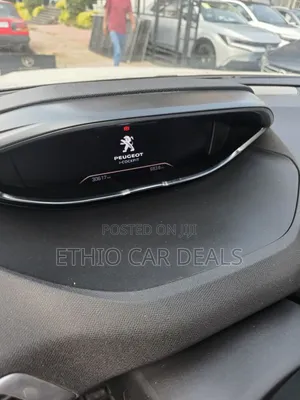 Peugeot 5008 2021 White