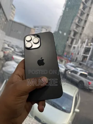 Photo - Apple iPhone 16 Pro Max 256 GB Black