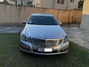 Photo - Mercedes-Benz E250 SV Premium 2014 Silver