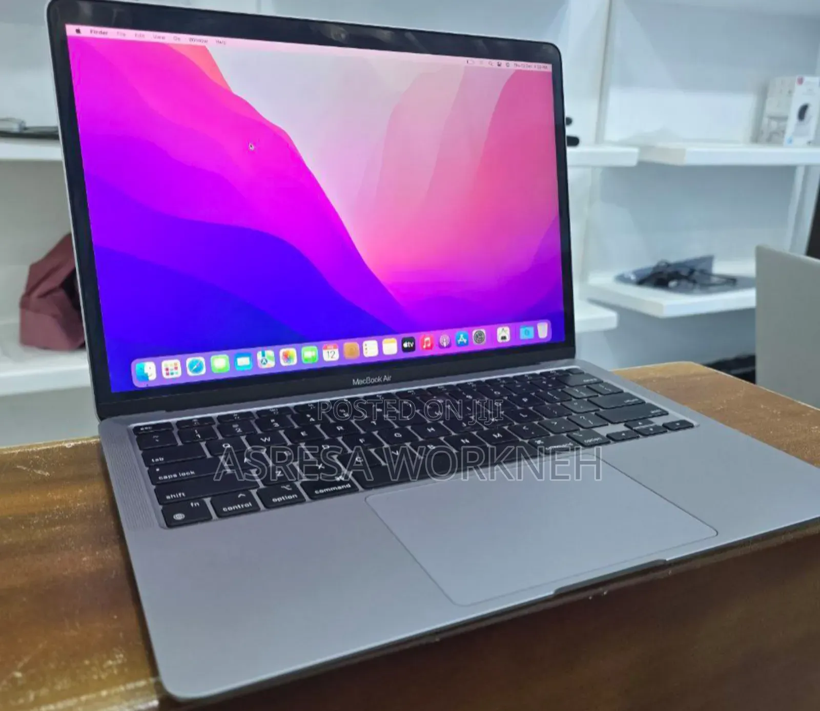 New Laptop Apple MacBook Air 2020 M1 8GB Apple M1 Pro SSD 256GB