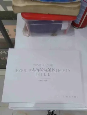 Orignal Morphe Eyeshadow, Mac Powder and Concealer