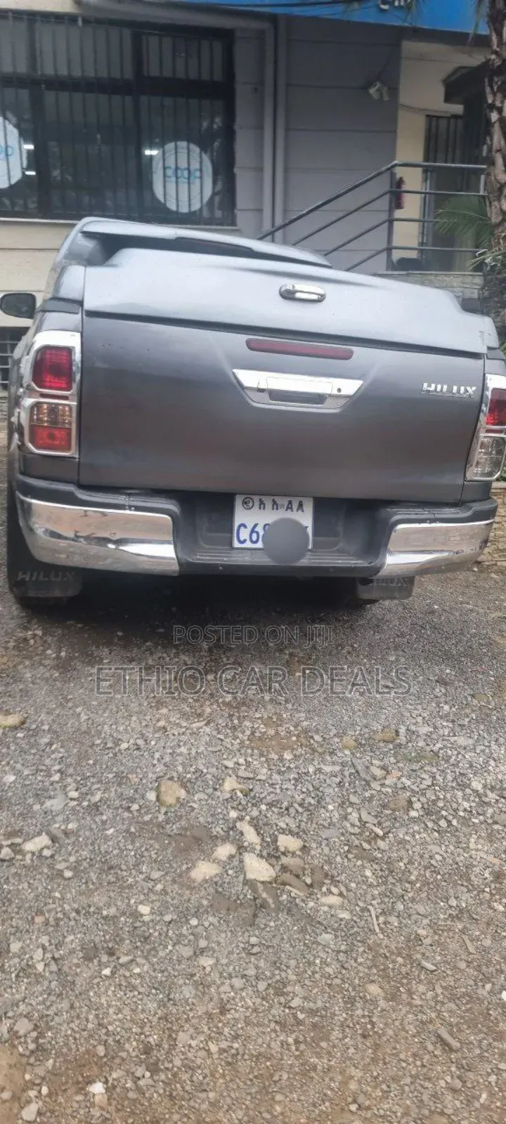 Toyota Hilux 2018 Gray