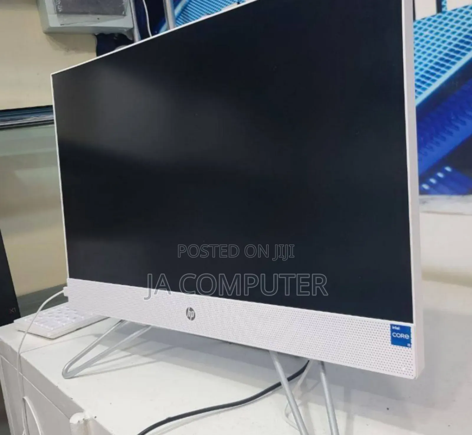 New HP 200 G4 22 All-in-One 8GB Intel Core I5 SSD 512GB