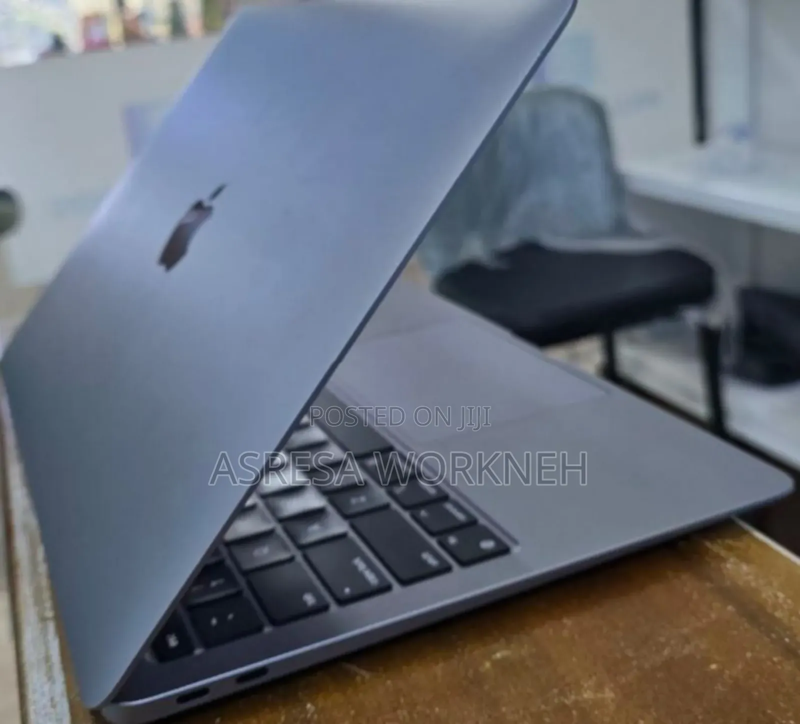 New Laptop Apple MacBook Air 2020 M1 8GB Apple M1 Pro SSD 256GB