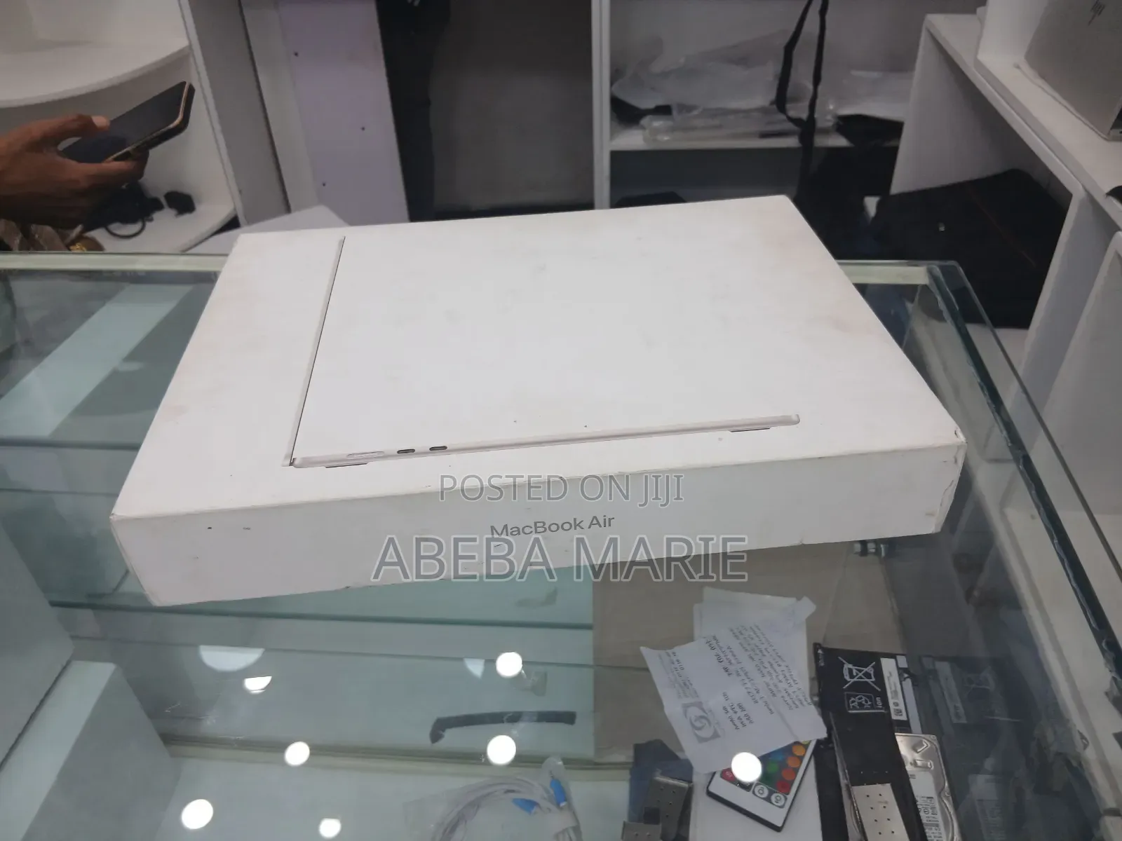 New Laptop Apple MacBook Air 2024 M3 15-Inch 16GB Apple M3 SSD 256GB