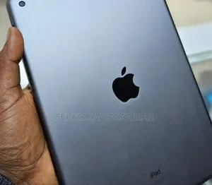 New Apple iPad 9.7 256 GB Silver