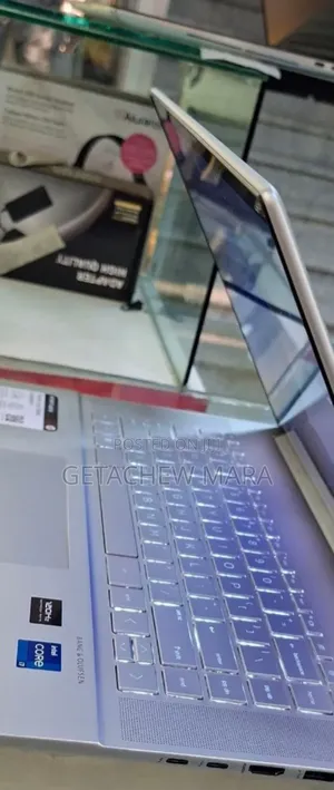 New Laptop HP Envy X360 16GB Intel Core I7 SSD 1T