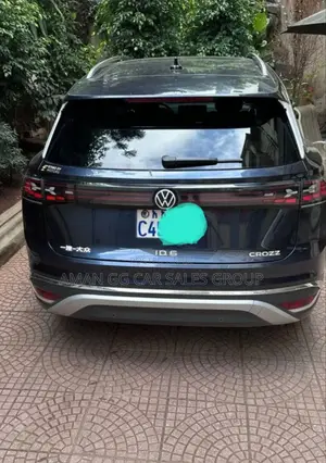 Photo - Volkswagen ID.6 2023 Blue