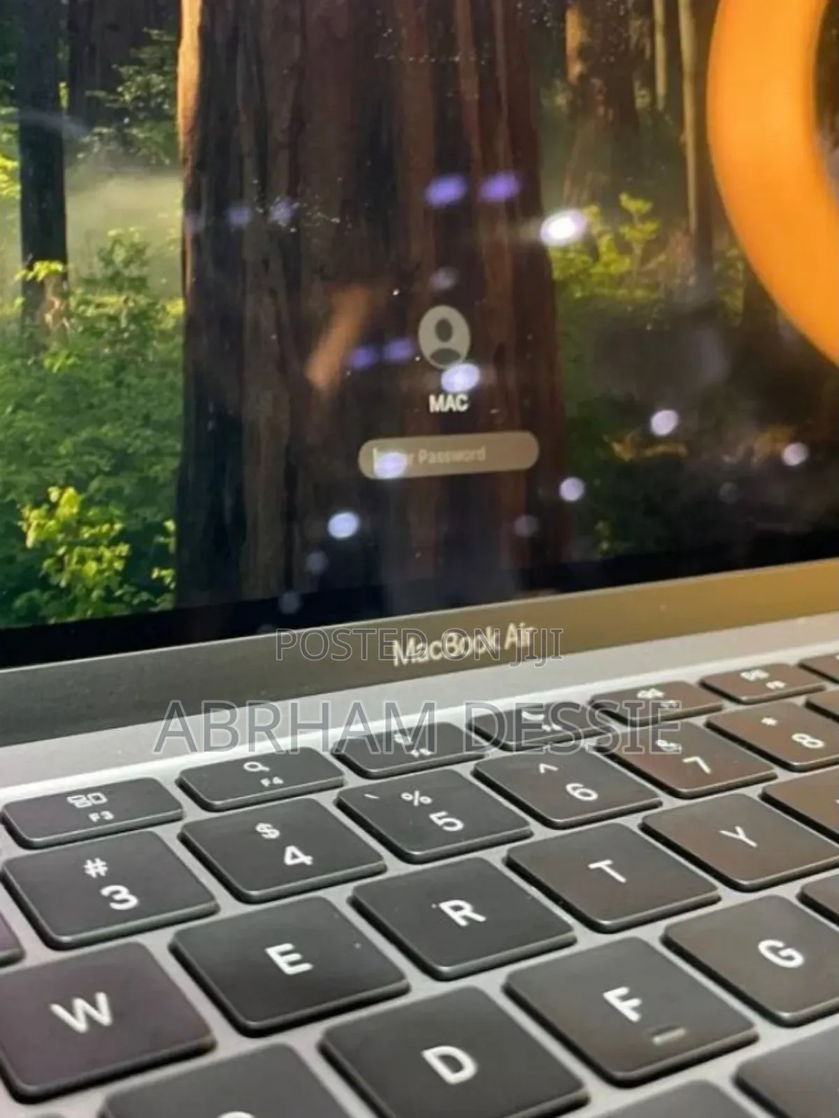 New Laptop Apple MacBook Pro M1 8GB Intel Core I9 SSD 256GB