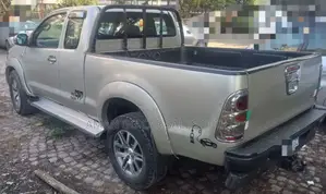 Toyota Hilux 2007 Gray