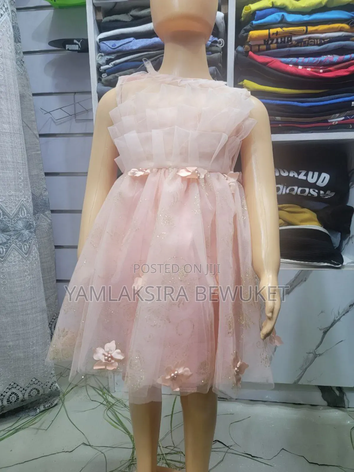 የልጆት ቬሎ መሸጫ