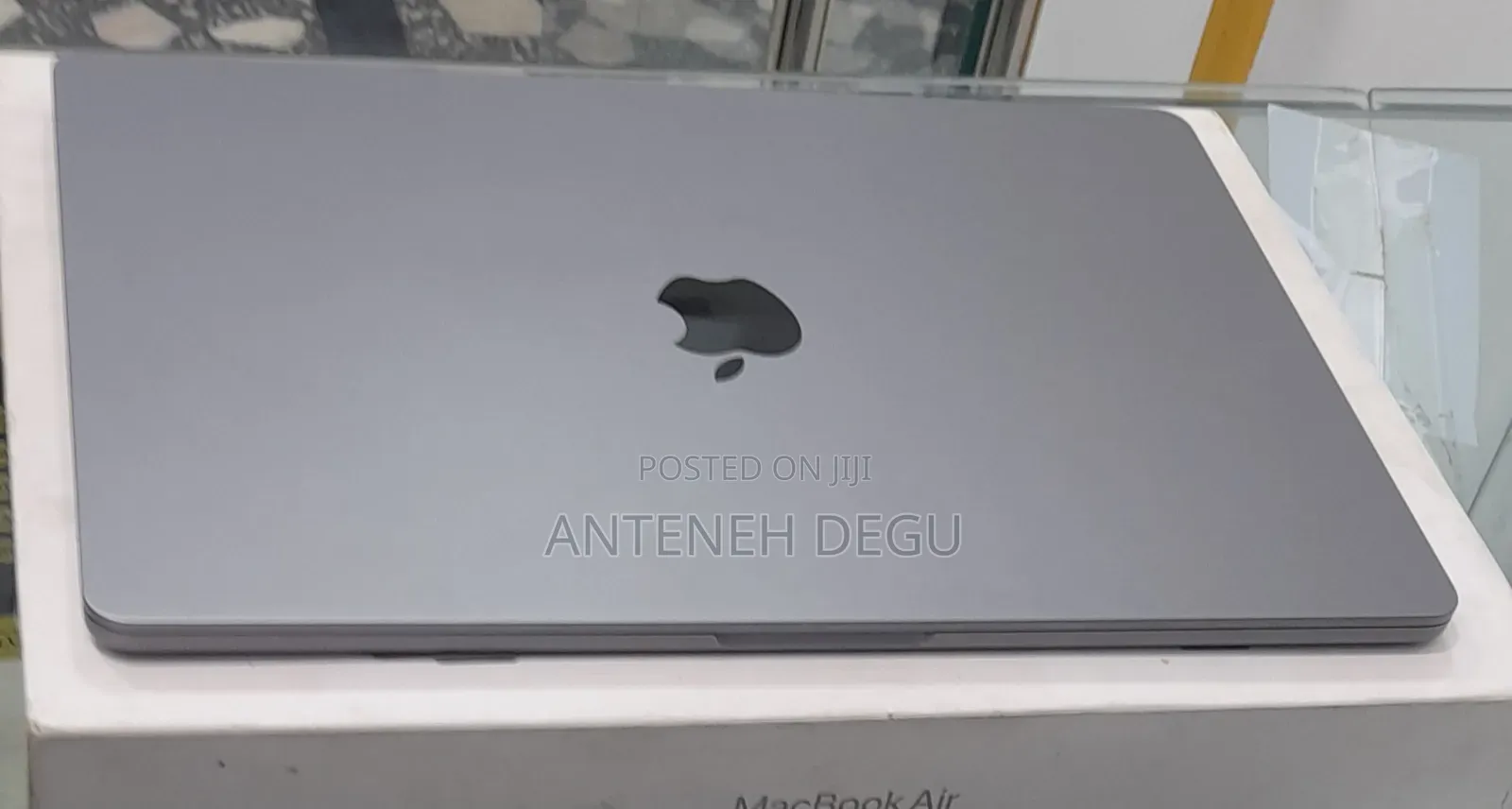 New Laptop Apple MacBook Air 2024 M3 15-Inch 8GB Apple M3 SSD 256GB