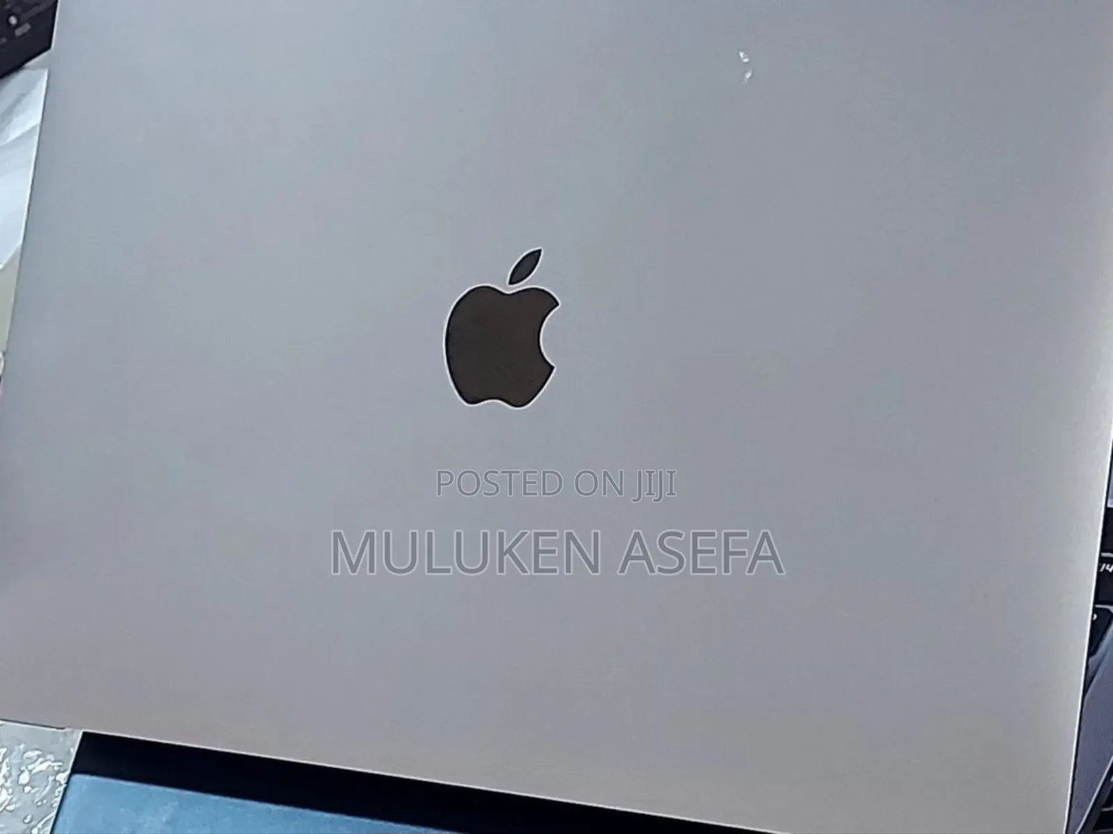 New Laptop Apple MacBook Air 2022 M2 8GB Apple M1 SSD 256GB