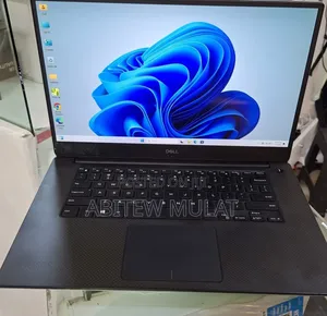New Laptop Dell Precision 5540 16GB Intel Core I7 SSD 512GB