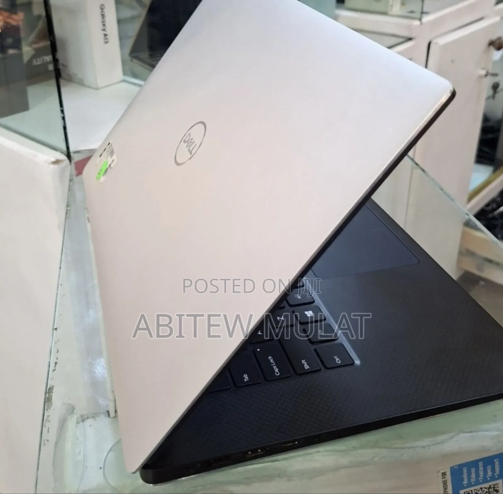 New Laptop Dell Precision 5540 16GB Intel Core I7 SSD 512GB