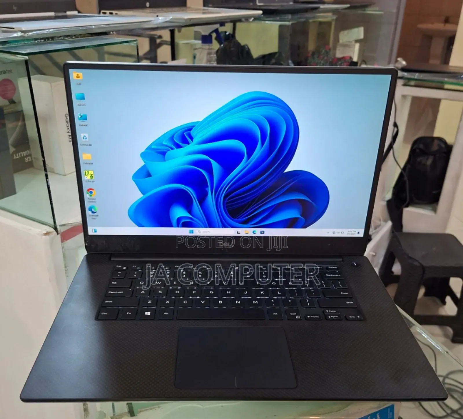 New Laptop Dell Precision 5540 16GB Intel Core I7 SSD 512GB