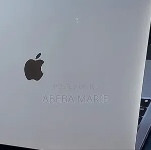 New Laptop Apple MacBook Pro 2022 M2 8GB Apple M2 SSD 256GB
