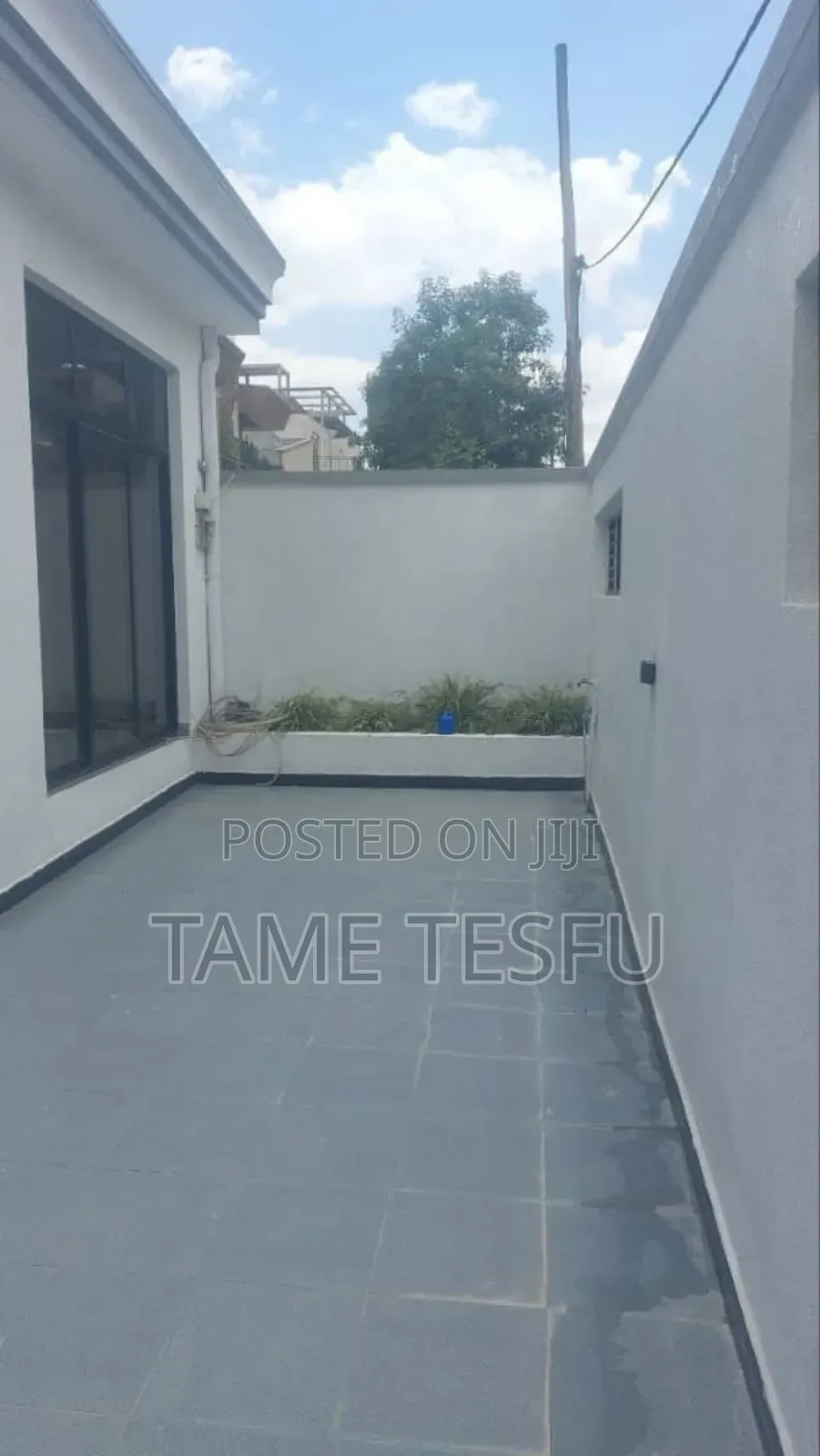 Furnished 3bdrm Villa in Hayat Compound, Bole for sale