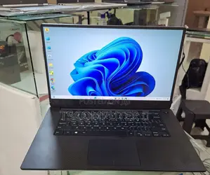 Photo - New Laptop Dell Precision 5540 16GB Intel Core I7 SSD 512GB