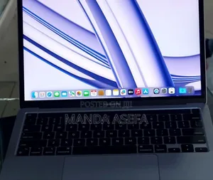 Photo - New Laptop Apple MacBook Pro 8GB Apple M2 SSD 256GB