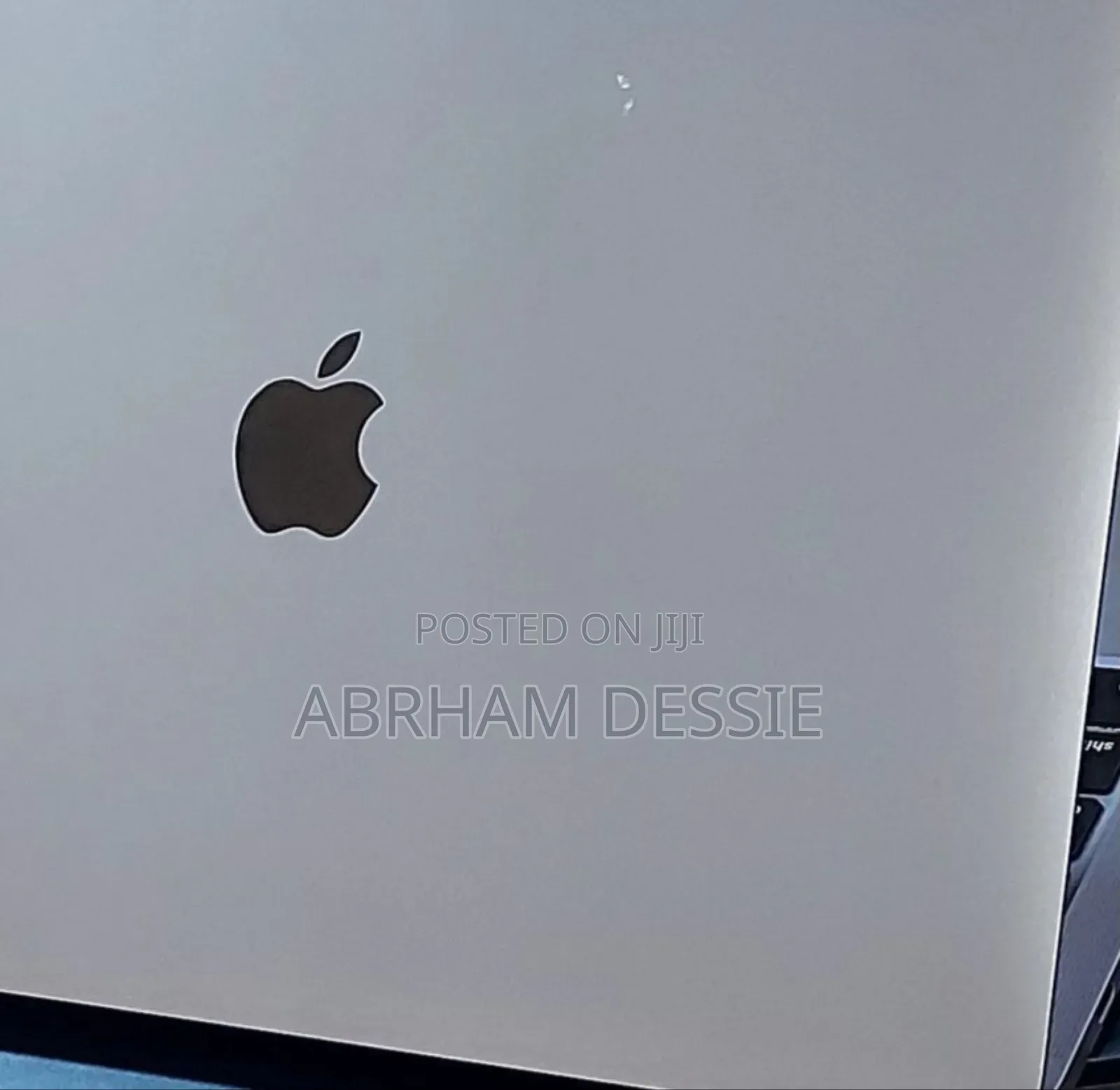 New Laptop Apple MacBook Air 2022 M2 8GB SSD 256GB