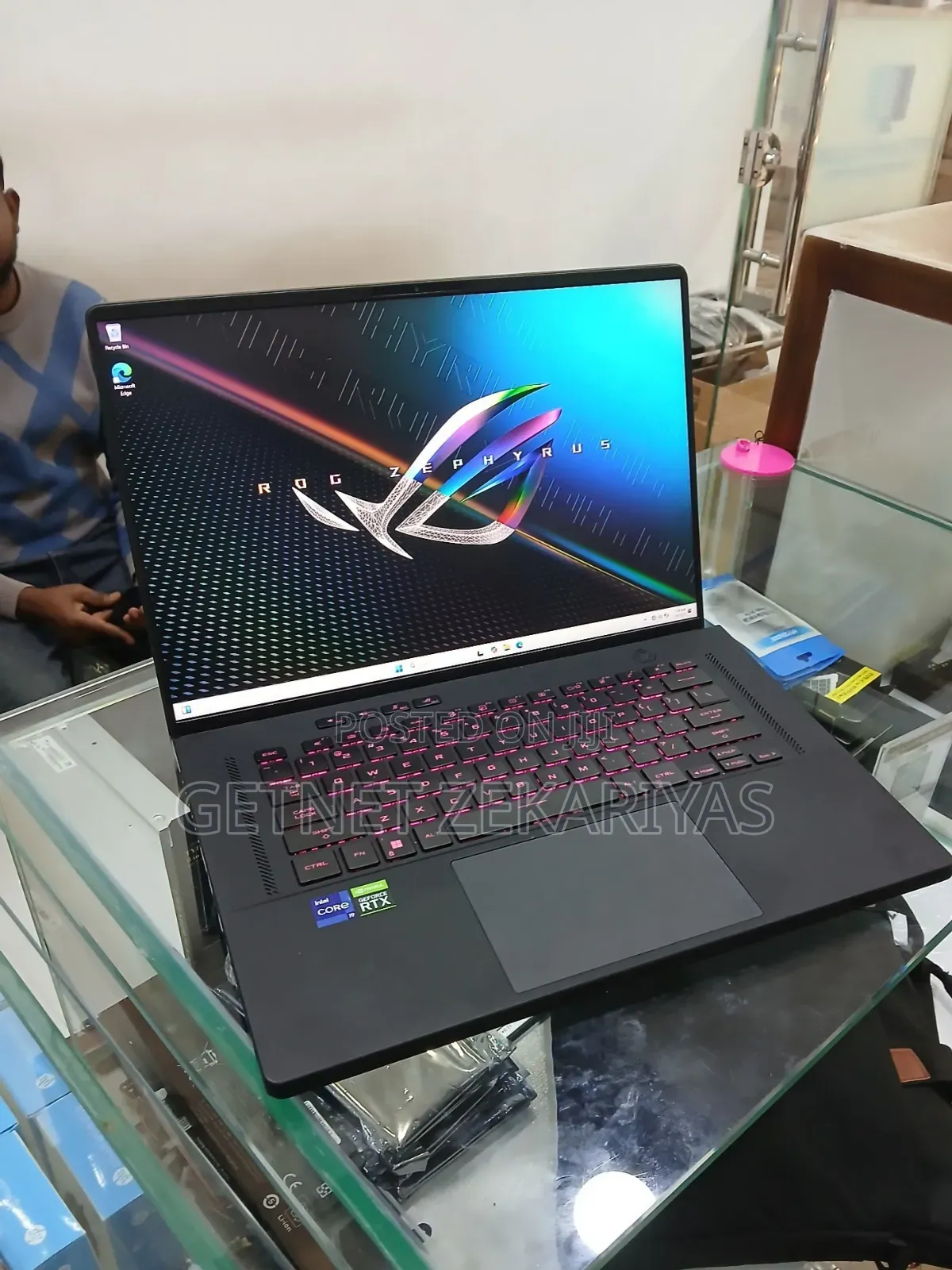 New Laptop Asus ROG Zephyrus G15 16GB Intel Core I9 SSD 1T